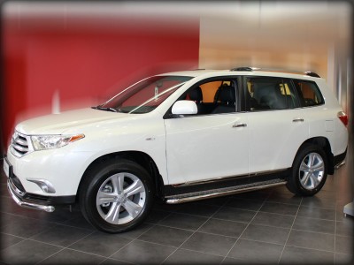Пороги с листом d-60 для Toyota Highlander 2010-2013 HYG2010_2.2