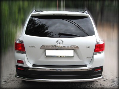 Защита заднего бампера полноразмерная d-60 для Toyota Highlander 2010-2013