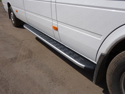 Порог алюминиевый ТСС с накладкой серебристый для Mercedes-Benz Sprinter № MERSPR14-06SL