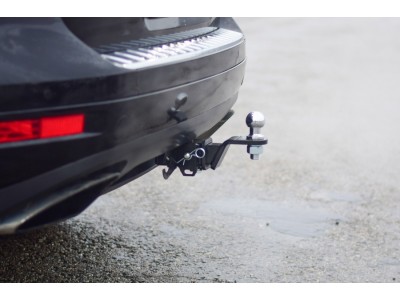Фаркоп для Volkswagen Touareg 2002-2018, Porsche Cayenne 2002-2017 съемное крепление шара под американский квадрат