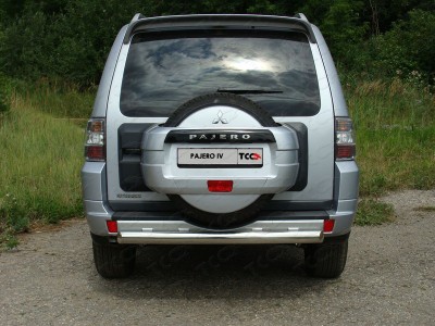 Рамка номерного знака Mitsubishi Pajero IV (комплект)