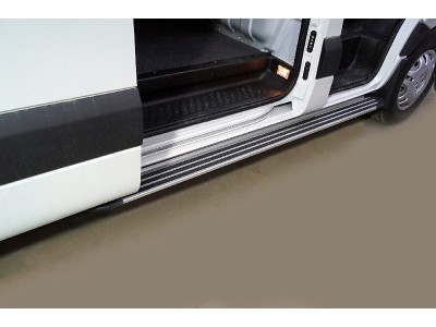 Порог алюминиевый ''Slim line Silver'' 2020 мм (правый) для Sollers Atlant 2023 – н.в. SOLAT23-04S