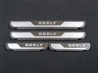 Накладки на пороги шлифованный лист надпись Geely 4 штуки для Geely Atlas 2018-2021