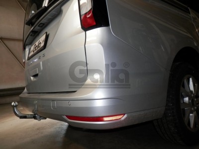 Фаркоп оцинкованный для Volkswagen Caddy 2020-н.в., Ford Tourneo Connect 2022-н.в. условно-съемное крепление шара