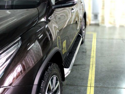 Обводы штатного порога d-43 для Toyota Fortuner 2020-н.в.