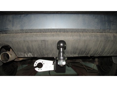Фаркоп для Renault Duster 2011-2015, 2015-2021, 2021-2022, Nissan Terrano 2014-2022 съемное крепление шара под американский квадрат