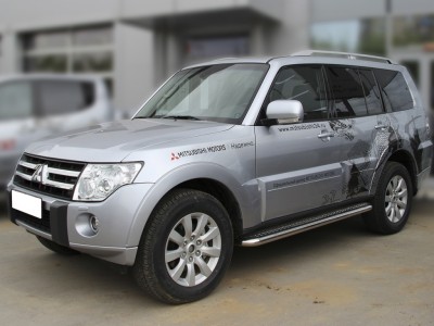 Пороги с площадкой алюминиевый лист 60 мм для Mitsubishi Pajero 4 2014-2021 № МР2015_3