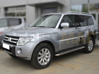 Пороги с площадкой алюминиевый лист 60 мм для Mitsubishi Pajero 4 № MP 3